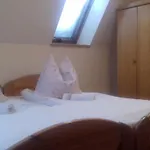 Bialy Dworek Bed and breakfast 3*