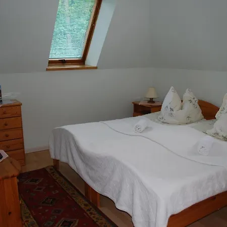 Bialy Dworek B&B