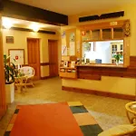 住宿加早餐酒店 Bialy Dworek 3*