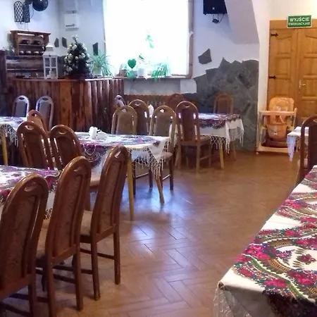 Bialy Dworek זקופאנה