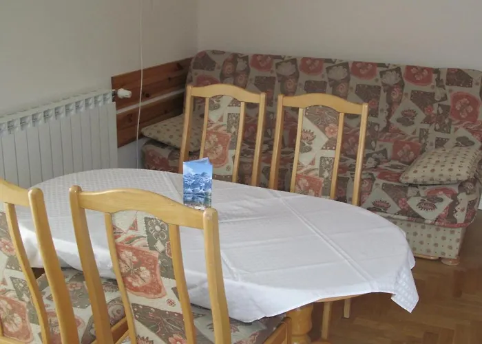 Bialy Dworek Panzió